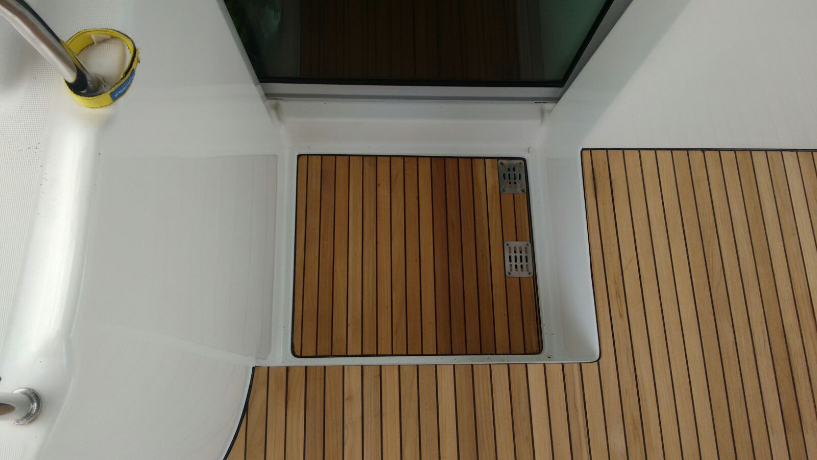 imagem 20151204 wa0002 em projeto de piso teka para embarcação — Zimarine