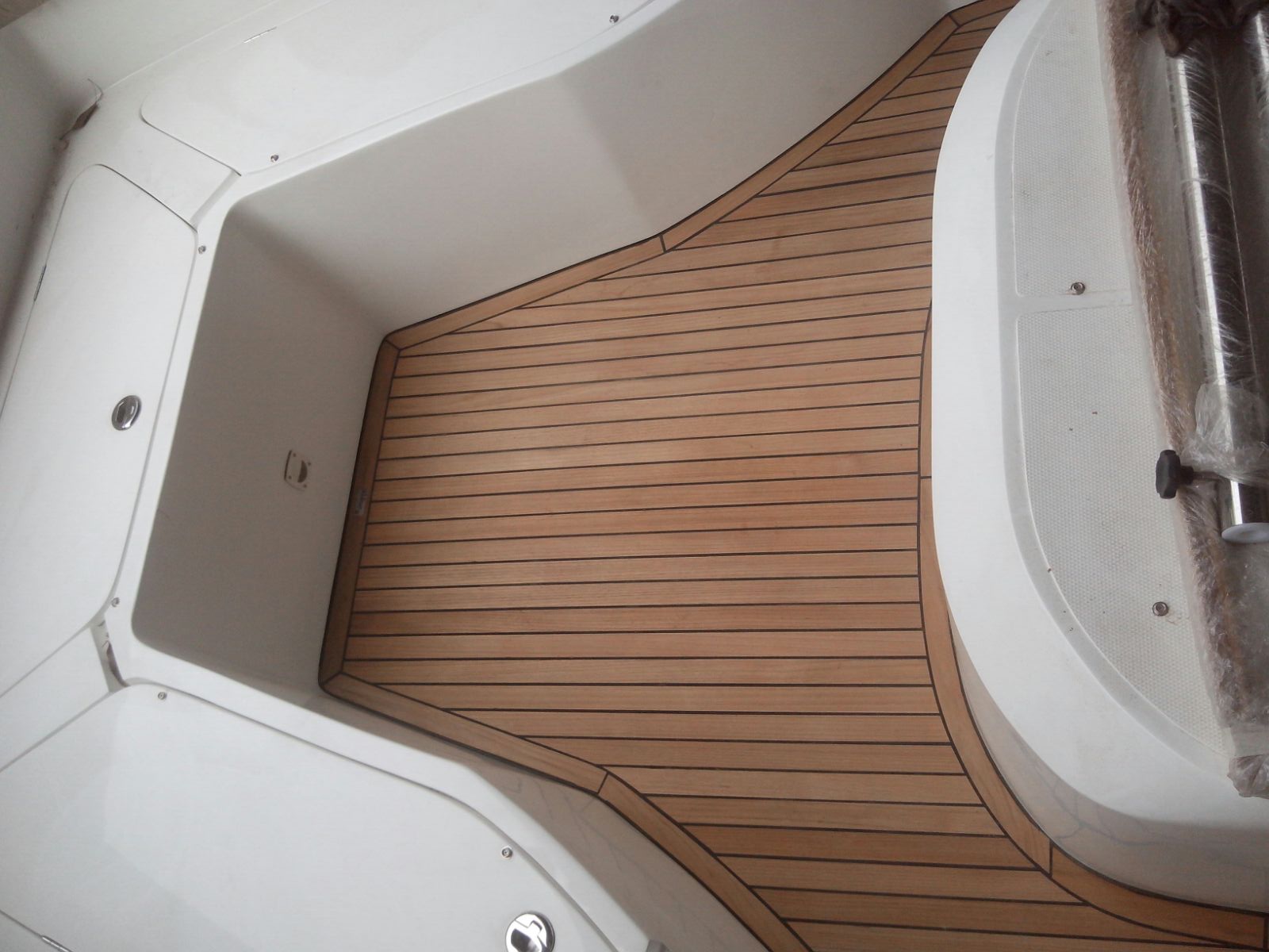 imagem 20151013 wa0006 em projeto de piso teka para embarcação — Zimarine