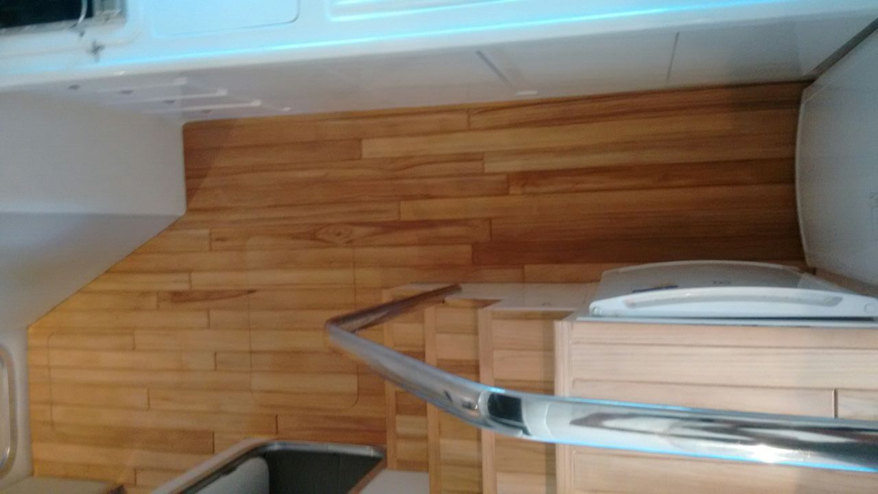 detalhe do projeto de piso teka para embarcação — Zimarine